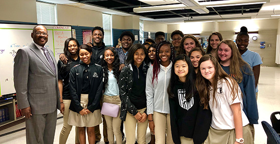 Harris visits robotics team